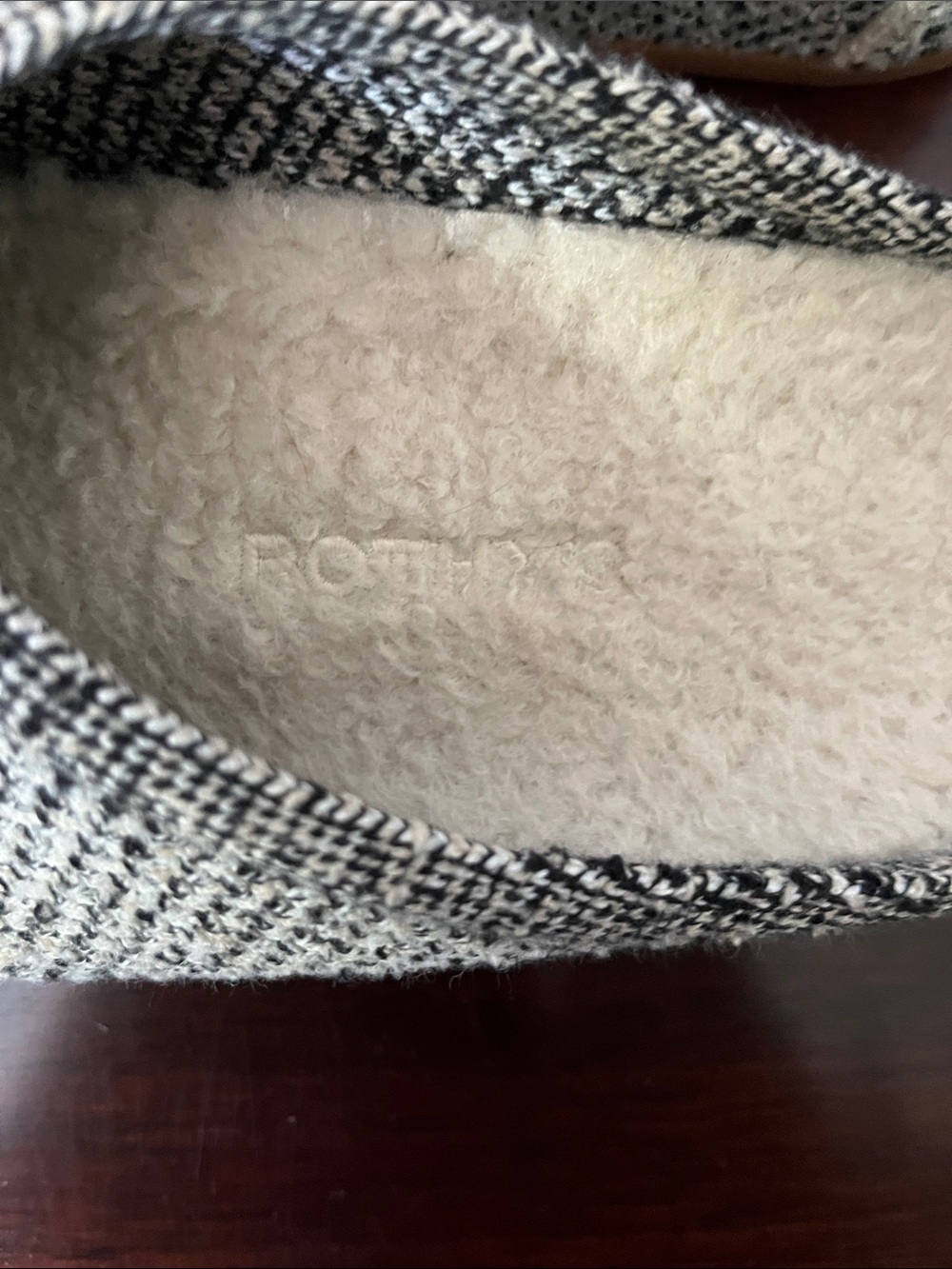 Rothy’s The Cozy Clog Cookies & Cream Boucle - Picture 2 of 5